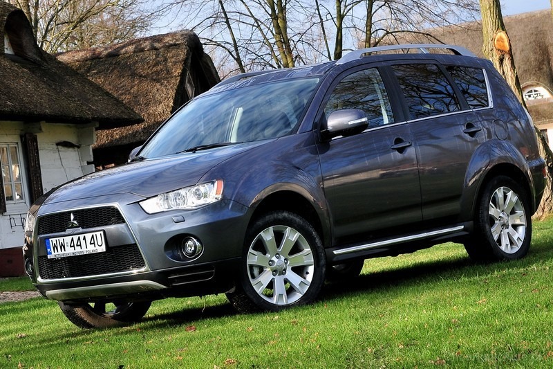 Outlander xl рестайлинг отличия