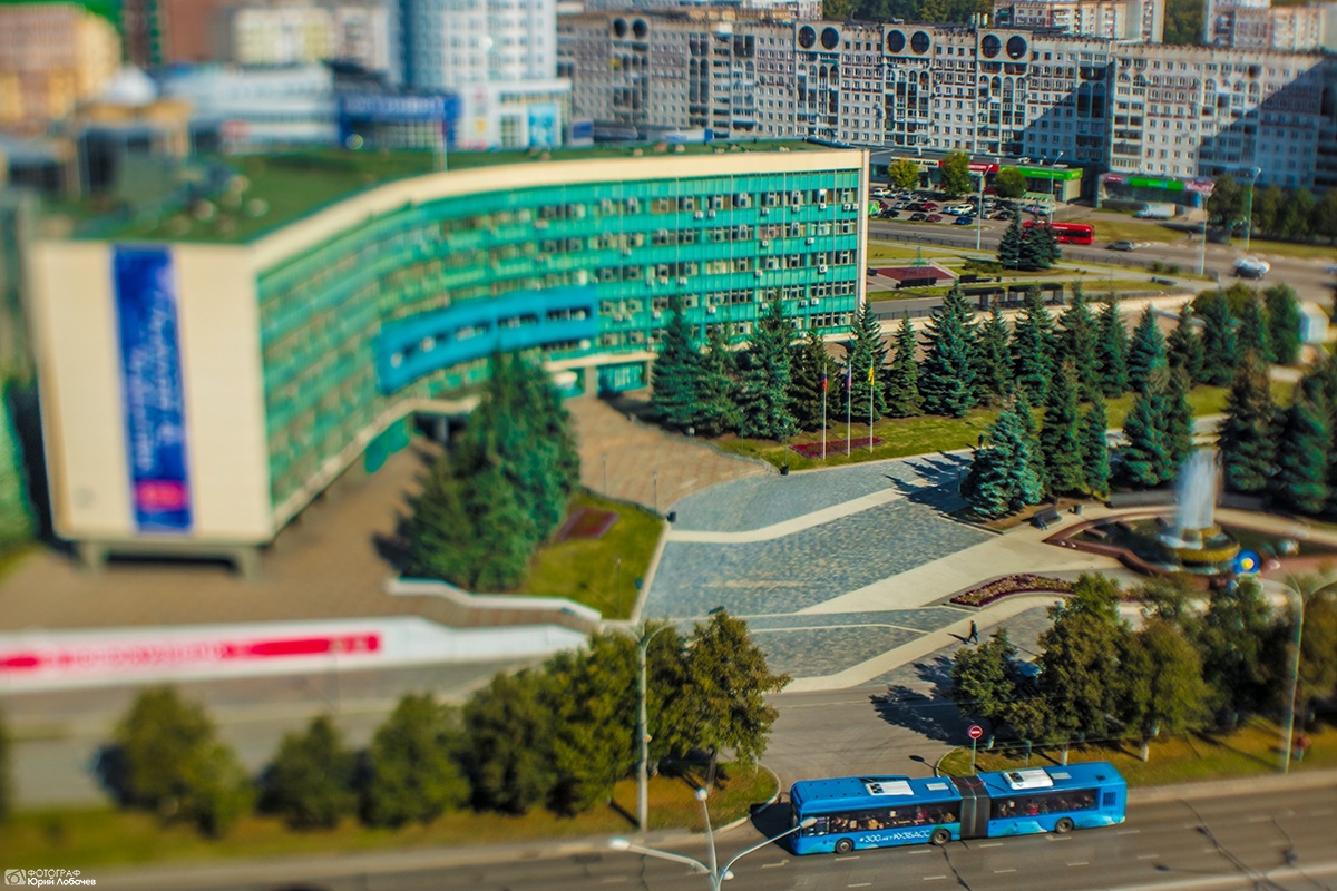 Ремонт дороги дешевле месячной охраны мэрии - нормально?