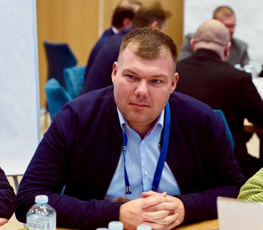 Глава Центрального района Денис Елькин покинул свой пост